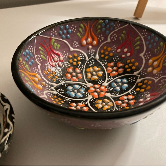 Two small patterned ceramic bowls - great condition! - Picture 3 of 3